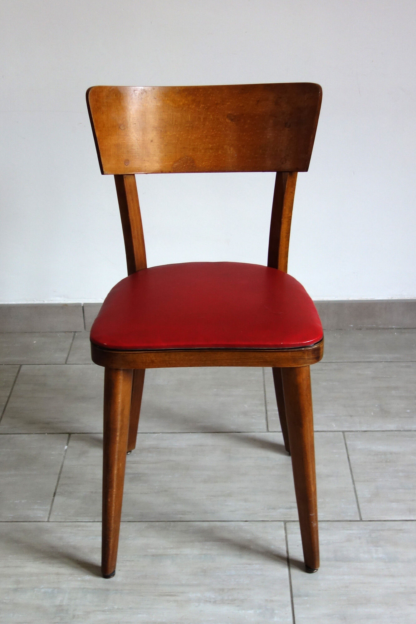 Vintage red skaï bistro chair