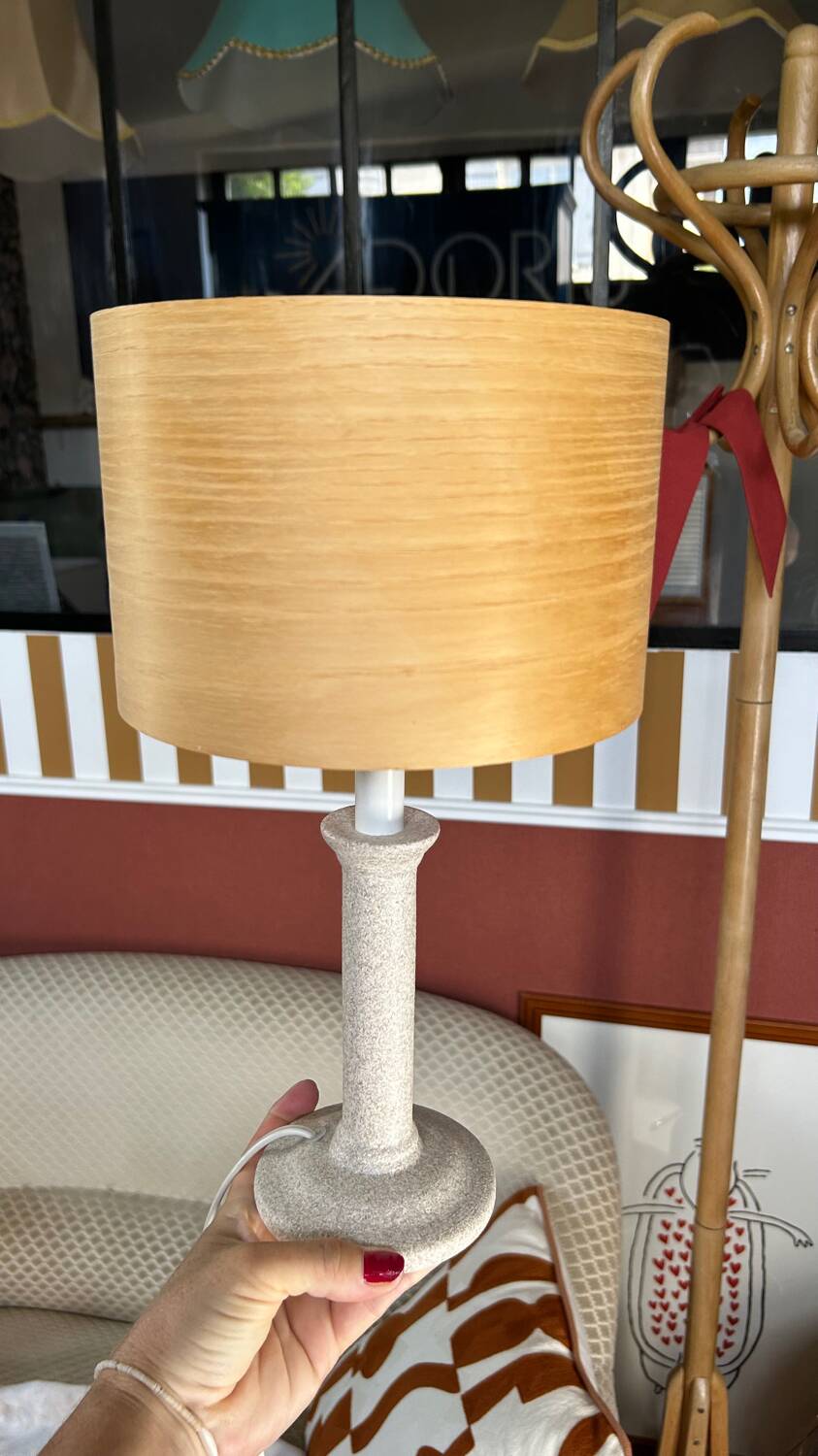 Lampe et abat-jour en bois clair