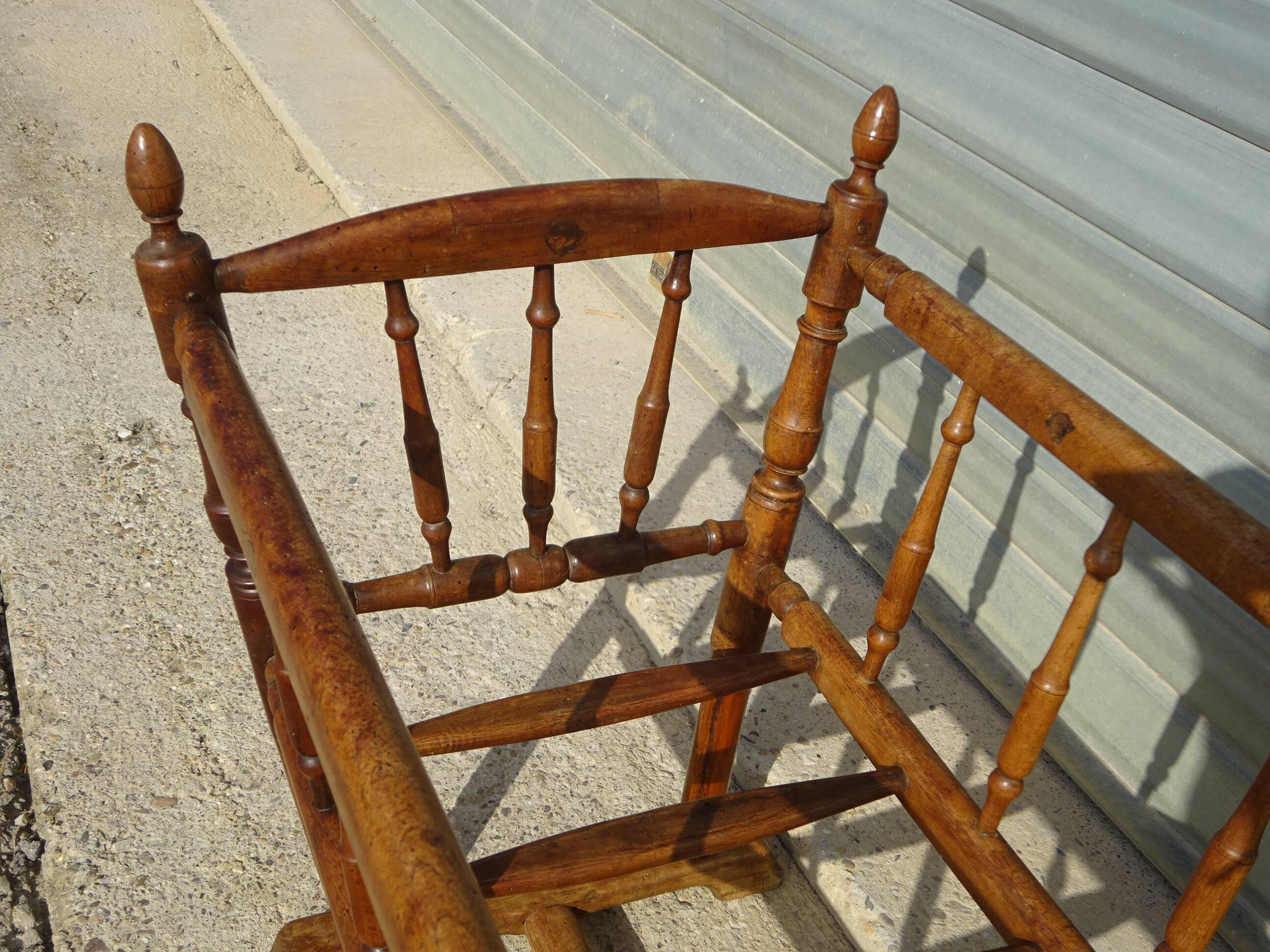 Old wooden cradle, all in walnut