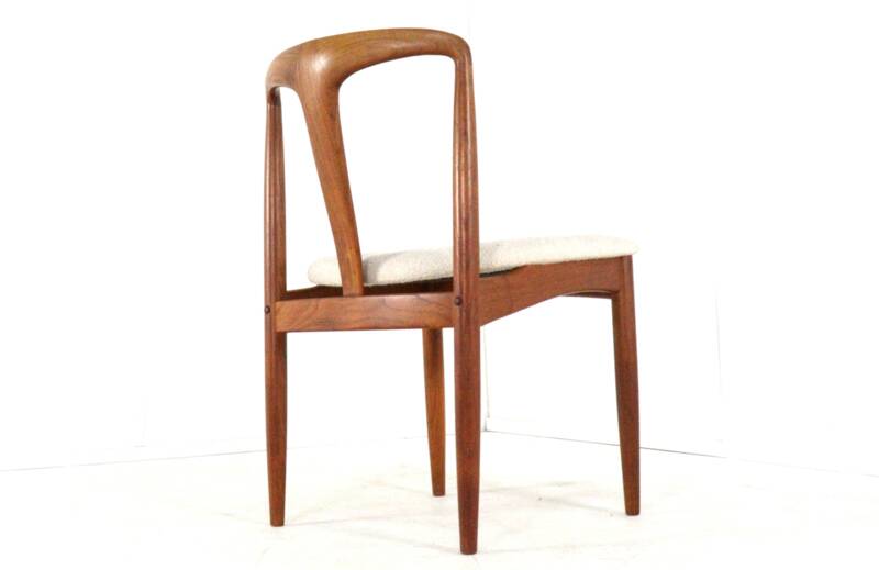 Set of 4 Johannes Andersen for Uldum Juliane chairs - fully restored