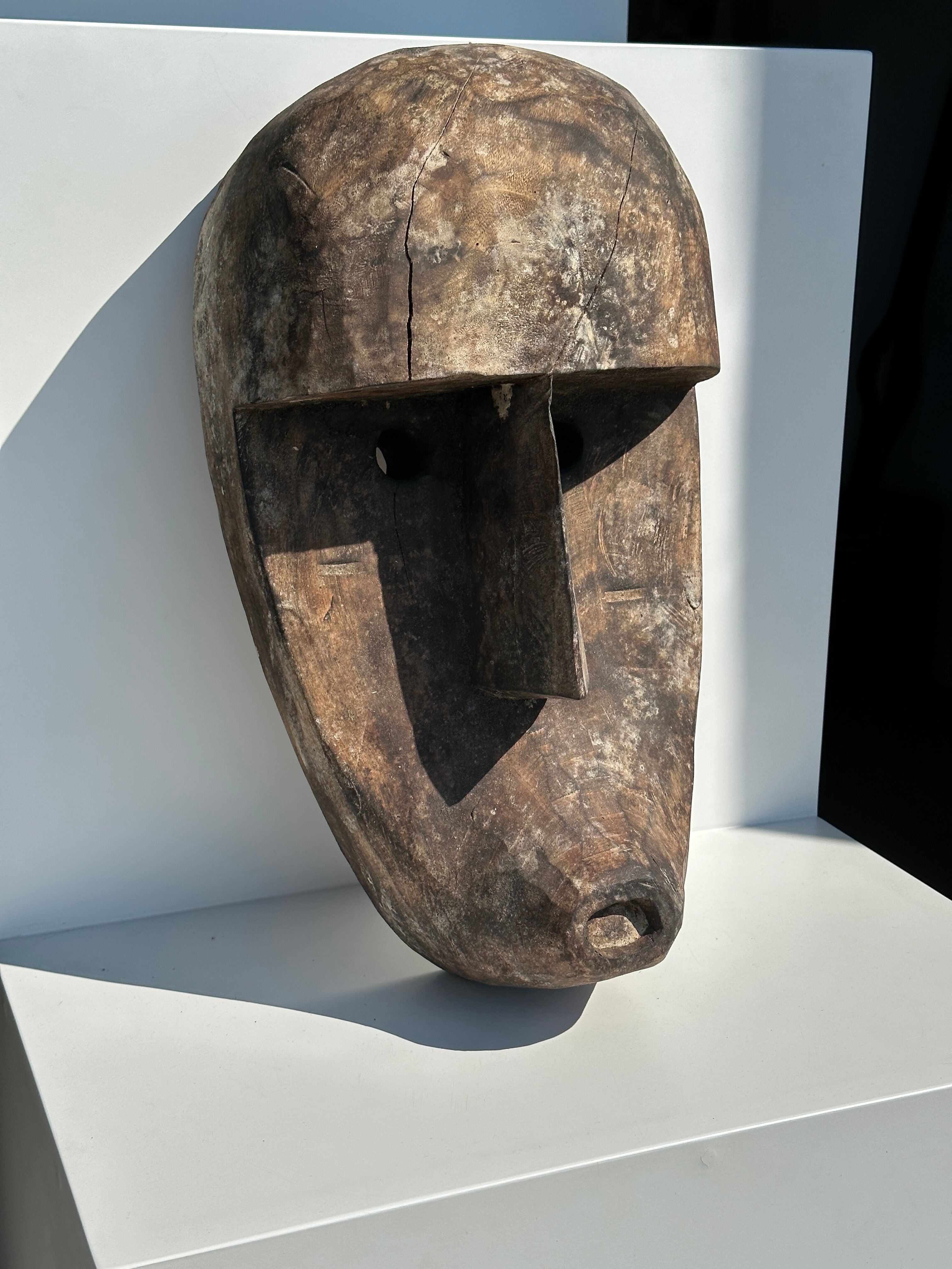 Large Timor mask in patinated wood H:50cm (1)