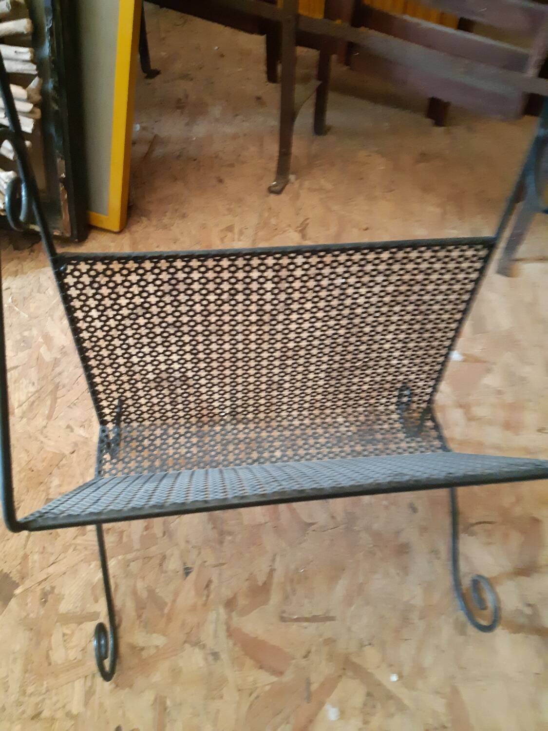 Matego style vintage magazine holder