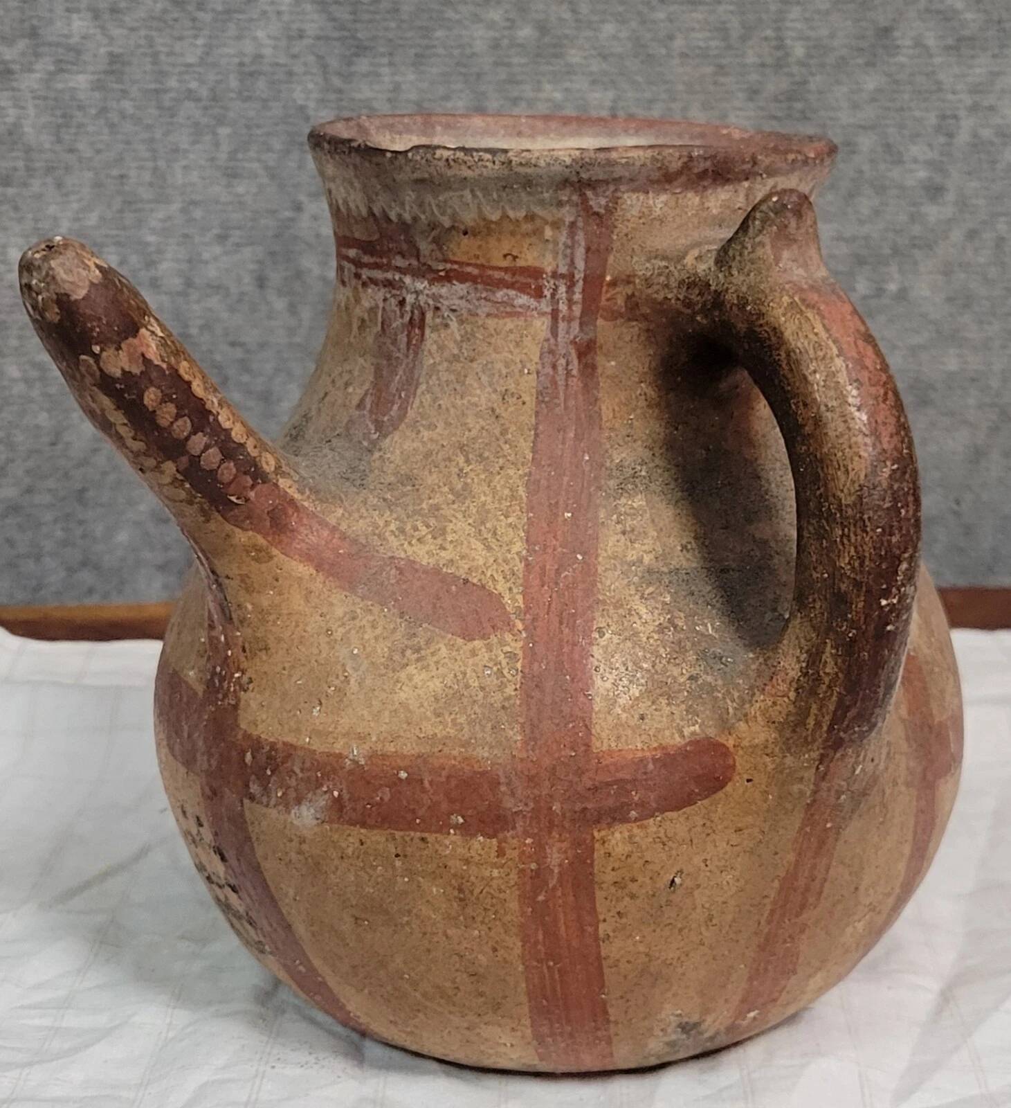 Traditional Kabyle/Berber terracotta pottery decorated with patterns (2)