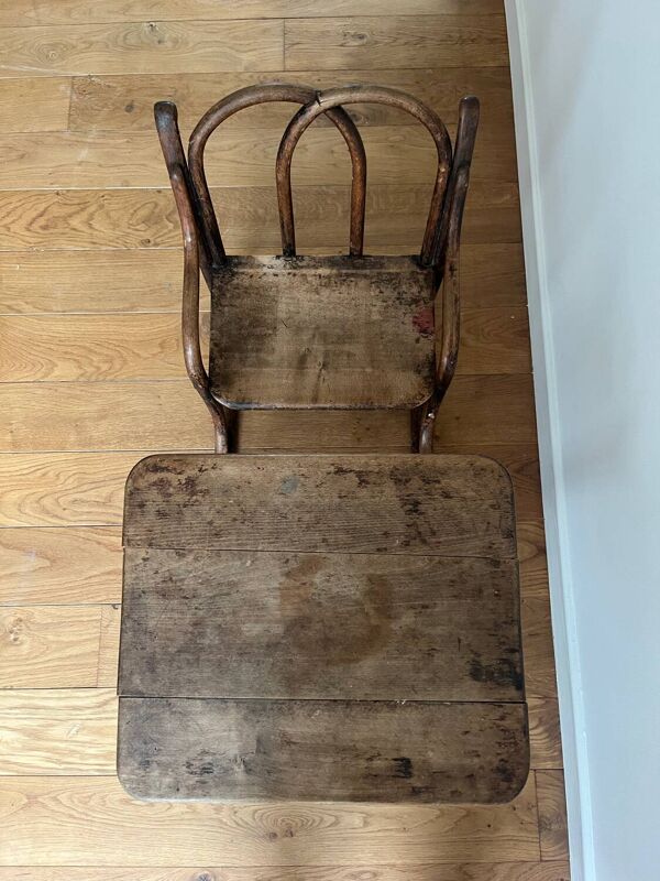 Pupitre d’écolier ancien estampillé Michael Thonet – début XXe siècle