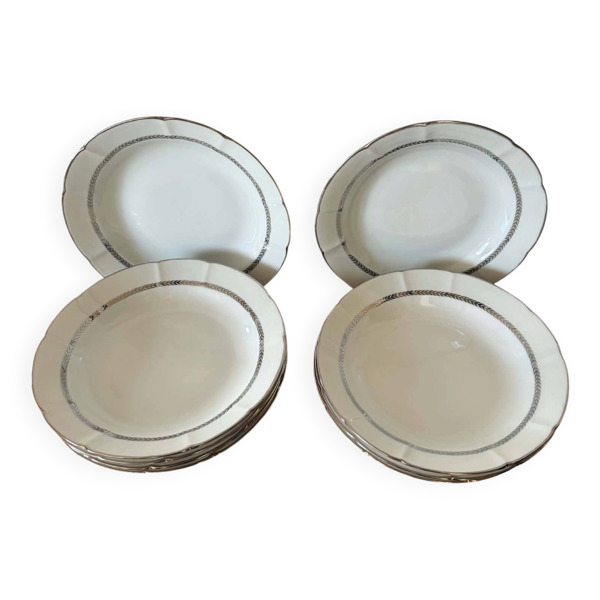 9 Assiettes creuses en porcelaine de limoge