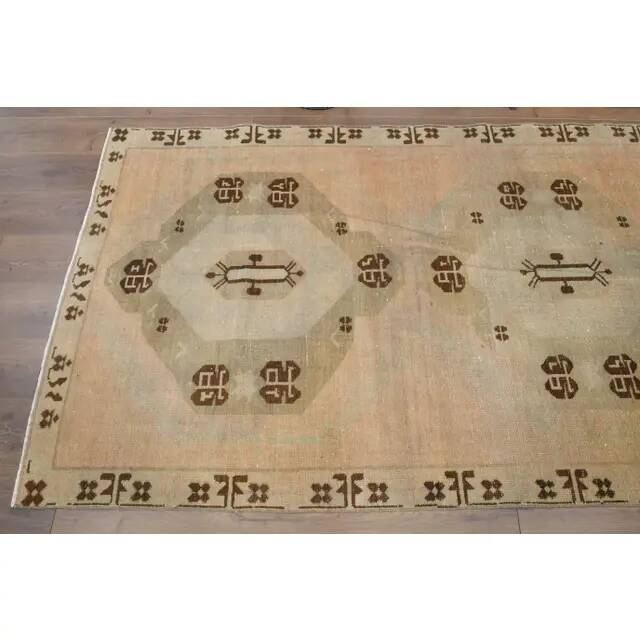 Tapis couloir en laine et coton fait main Oushak turc des années 1970, 137x404.