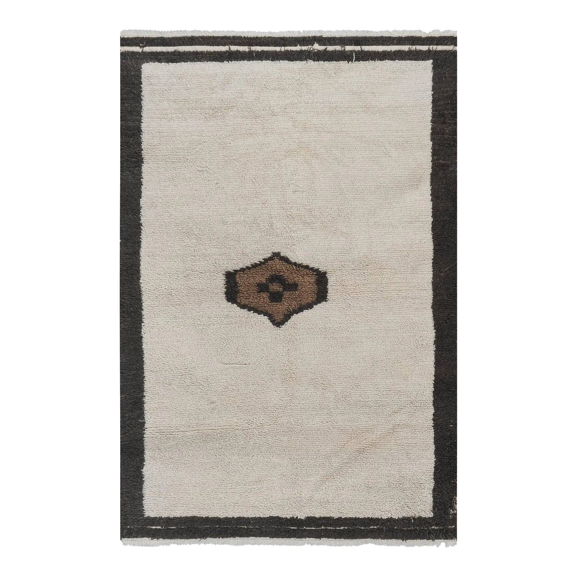 Vintage Turkish handmade rug 142x213 cm