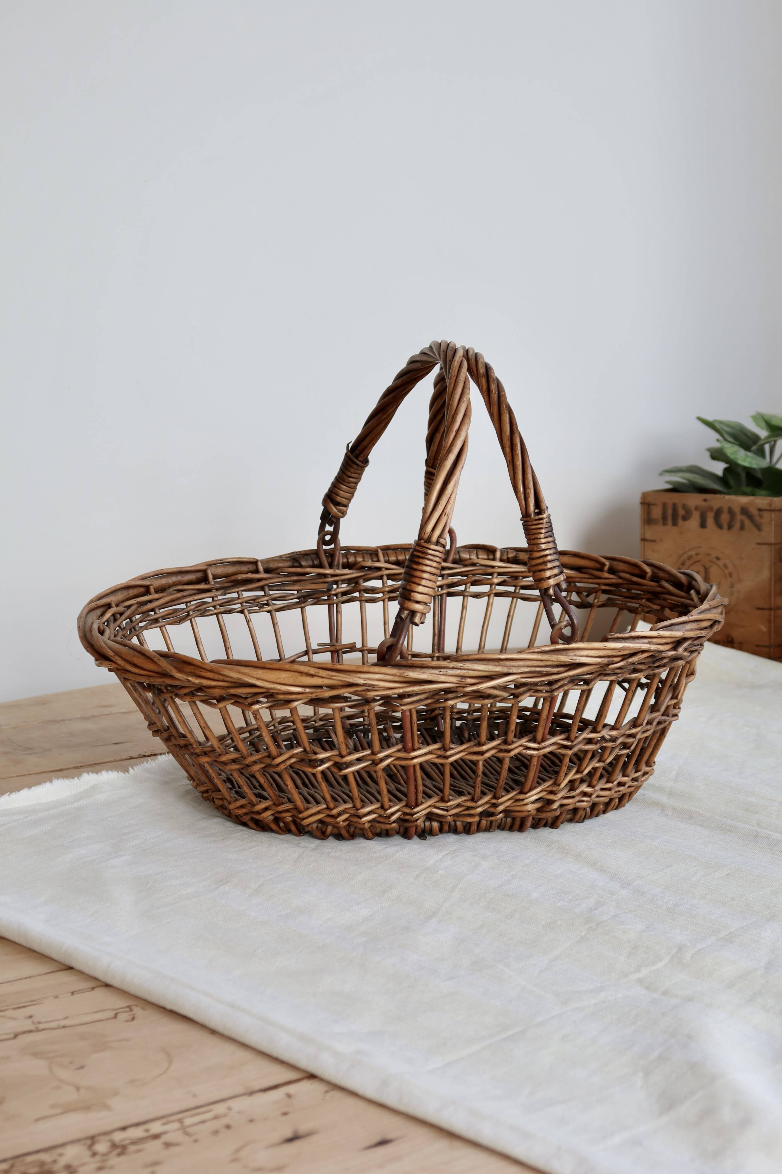 Vintage oval wicker basket – Double handles