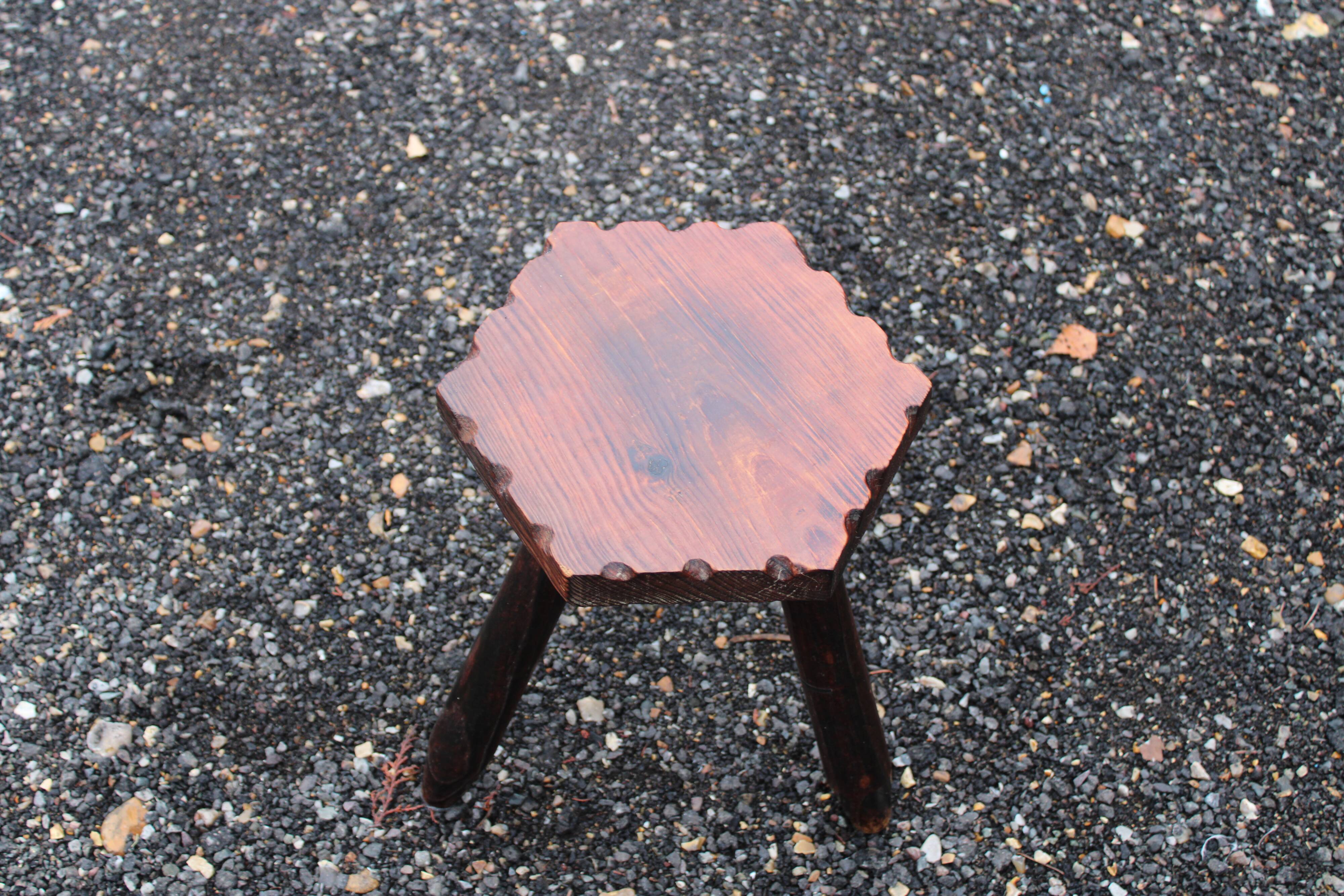 Tripod stool