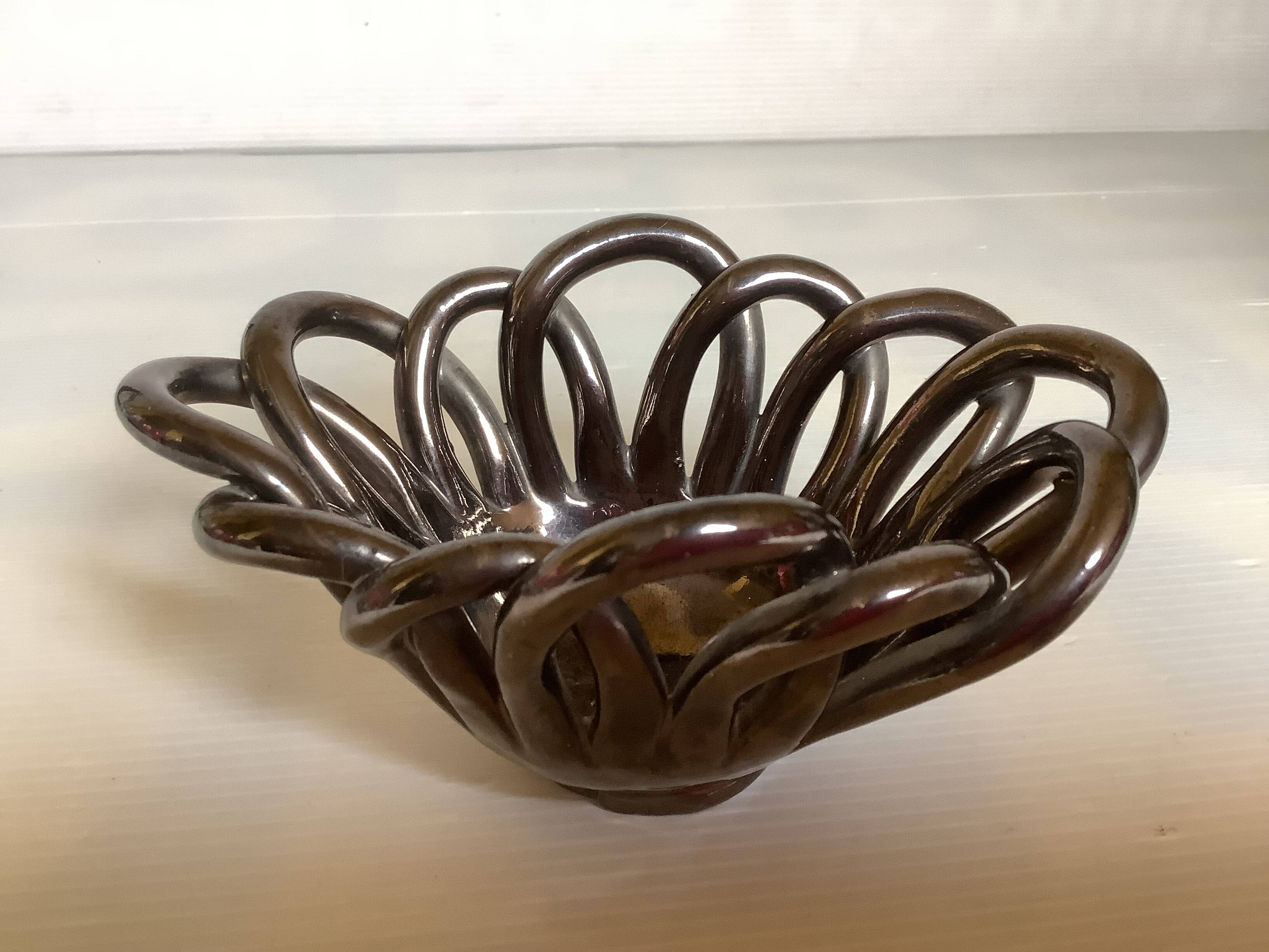 Iridescent black braided ceramic ring pocket tray
