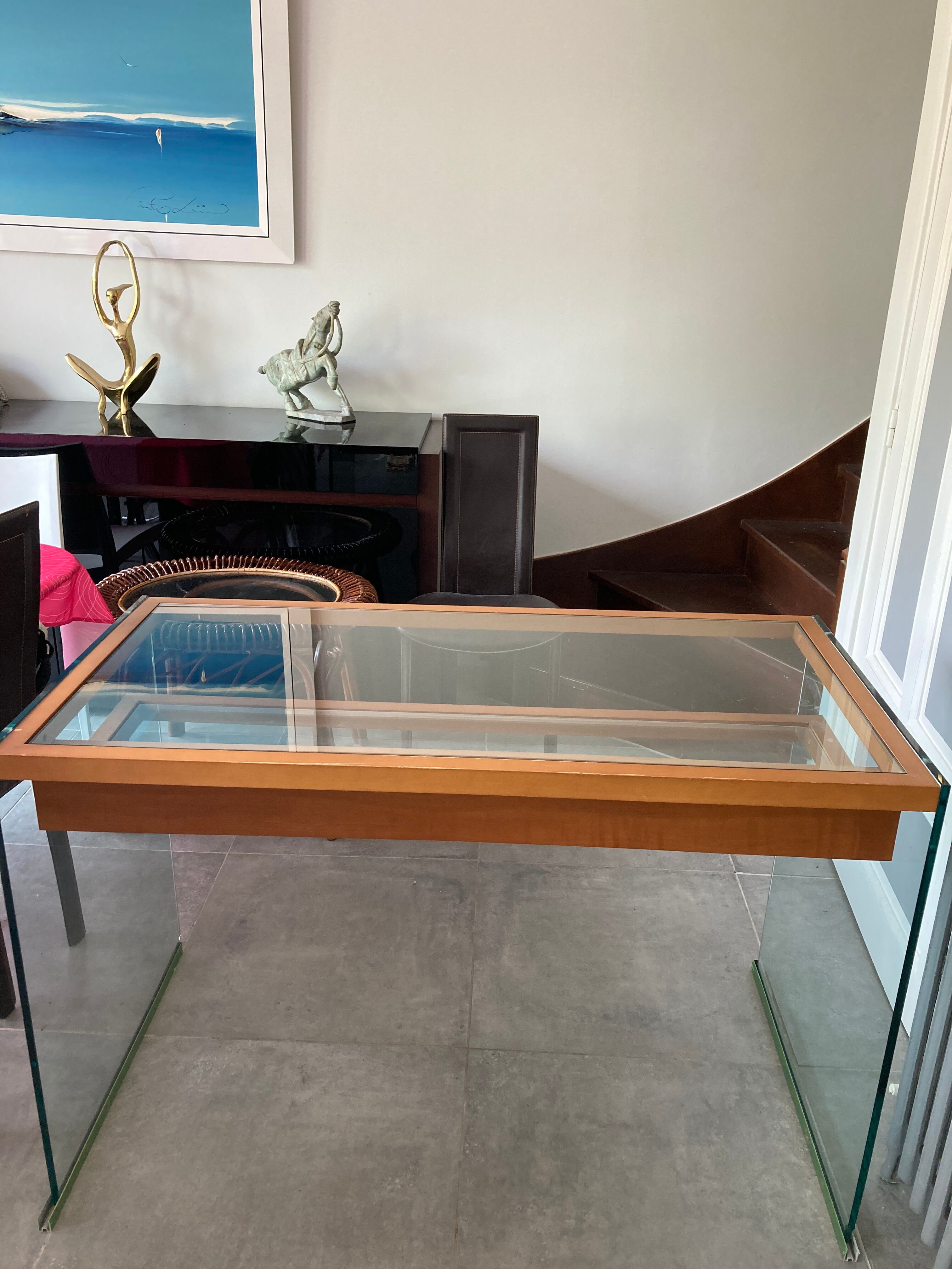 Desk glass structure