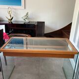 Desk glass structure