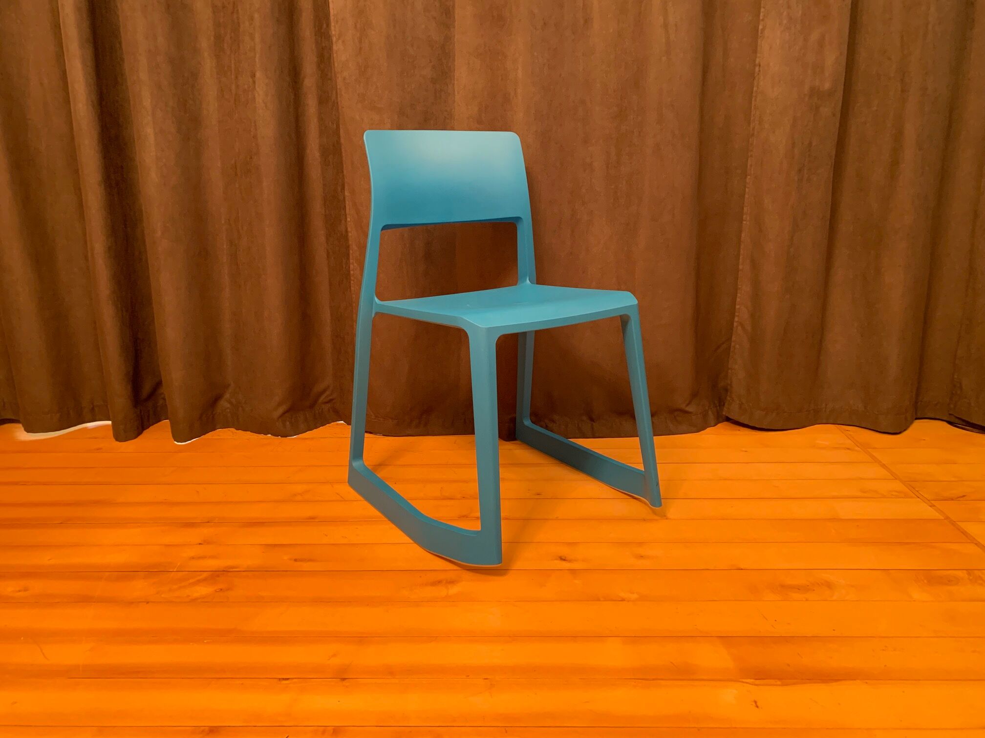 Tip Ton chair, designed by Edward Barber - Jay Osgerby, Vitra