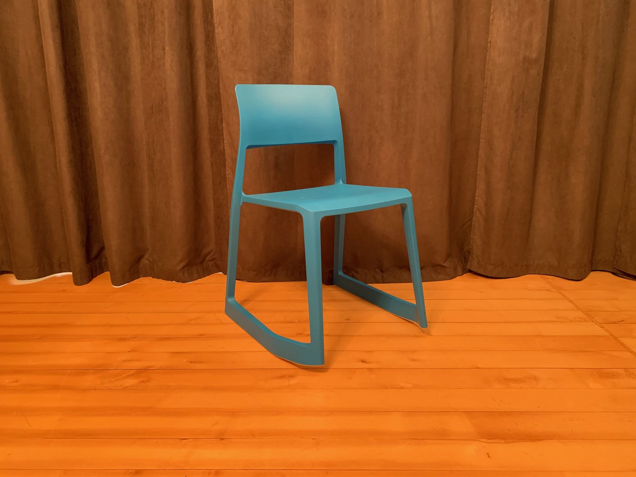 Tip Ton chair, designed by Edward Barber - Jay Osgerby, Vitra