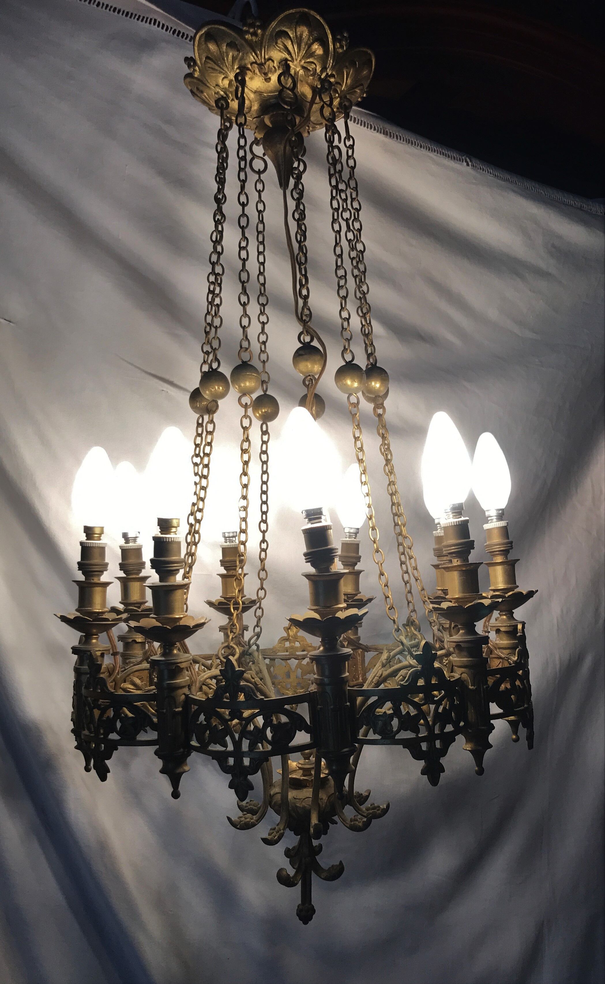 Brass chandelier 9 fires