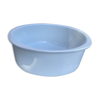 Plat en porcelaine blanche française