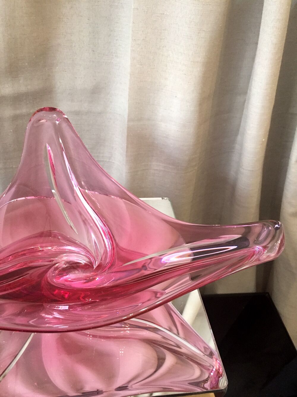 Triangular cut in val st lambert crystal of pink purple color