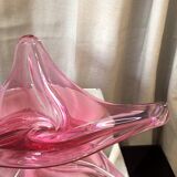 Triangular cut in val st lambert crystal of pink purple color
