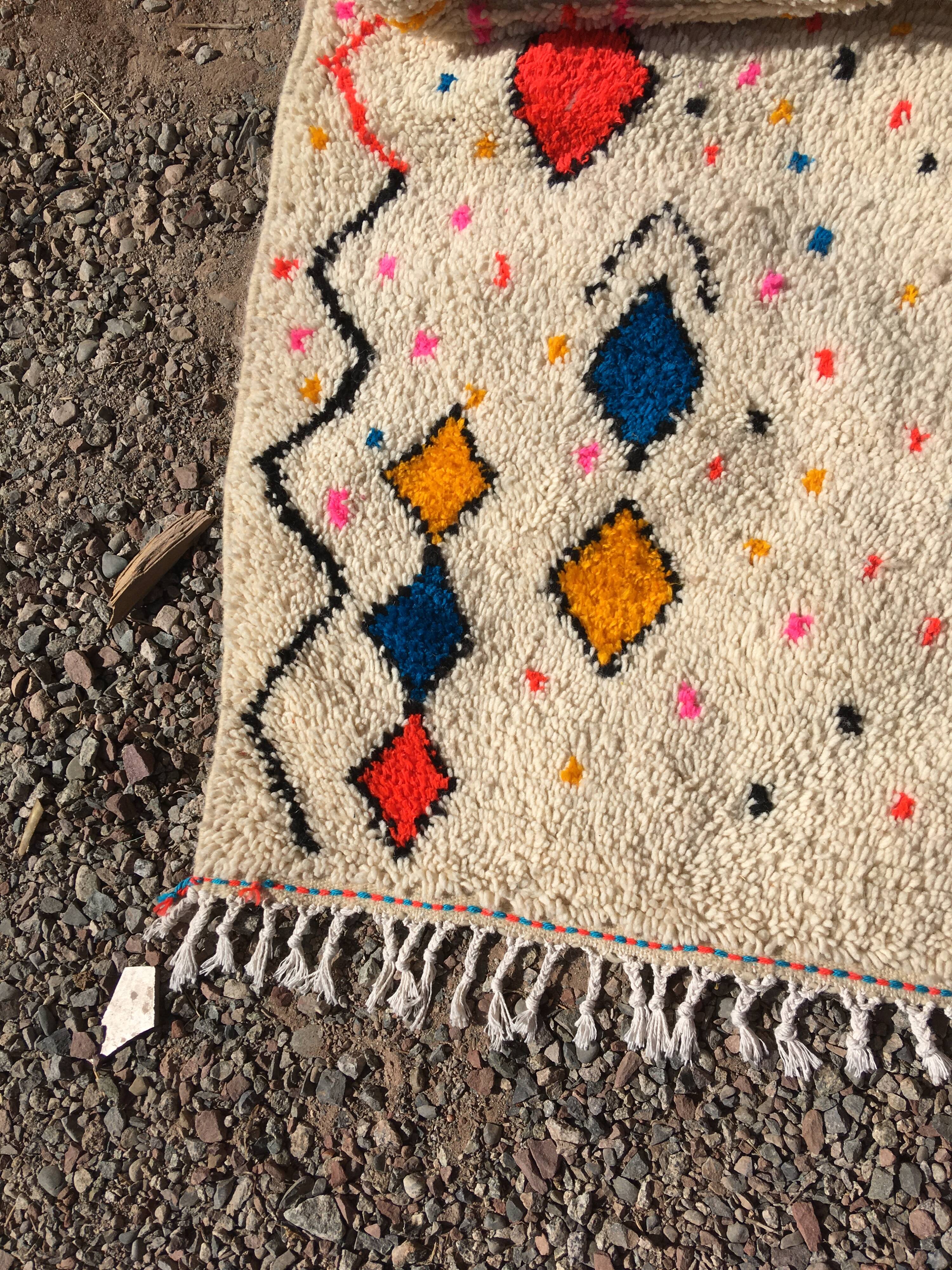 Azilal rug 251 x 144 cm