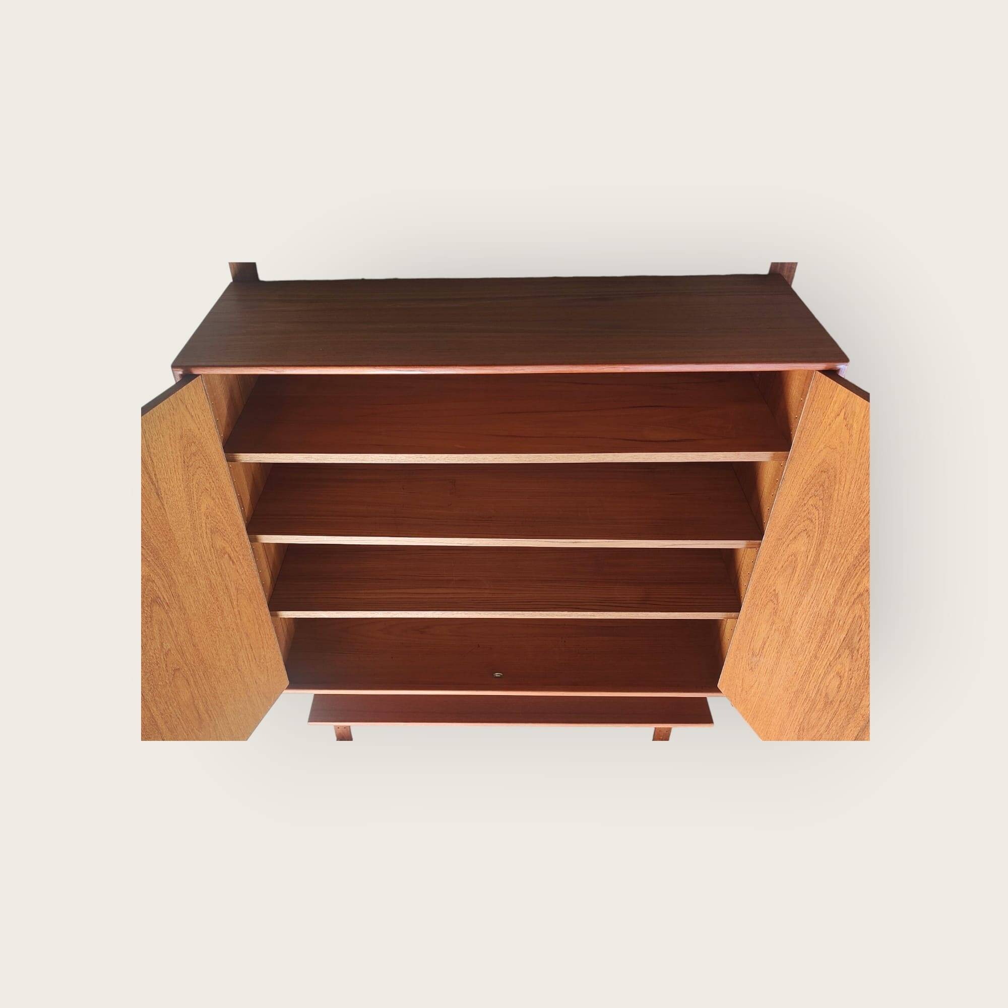 Système mural du milieu du siècle