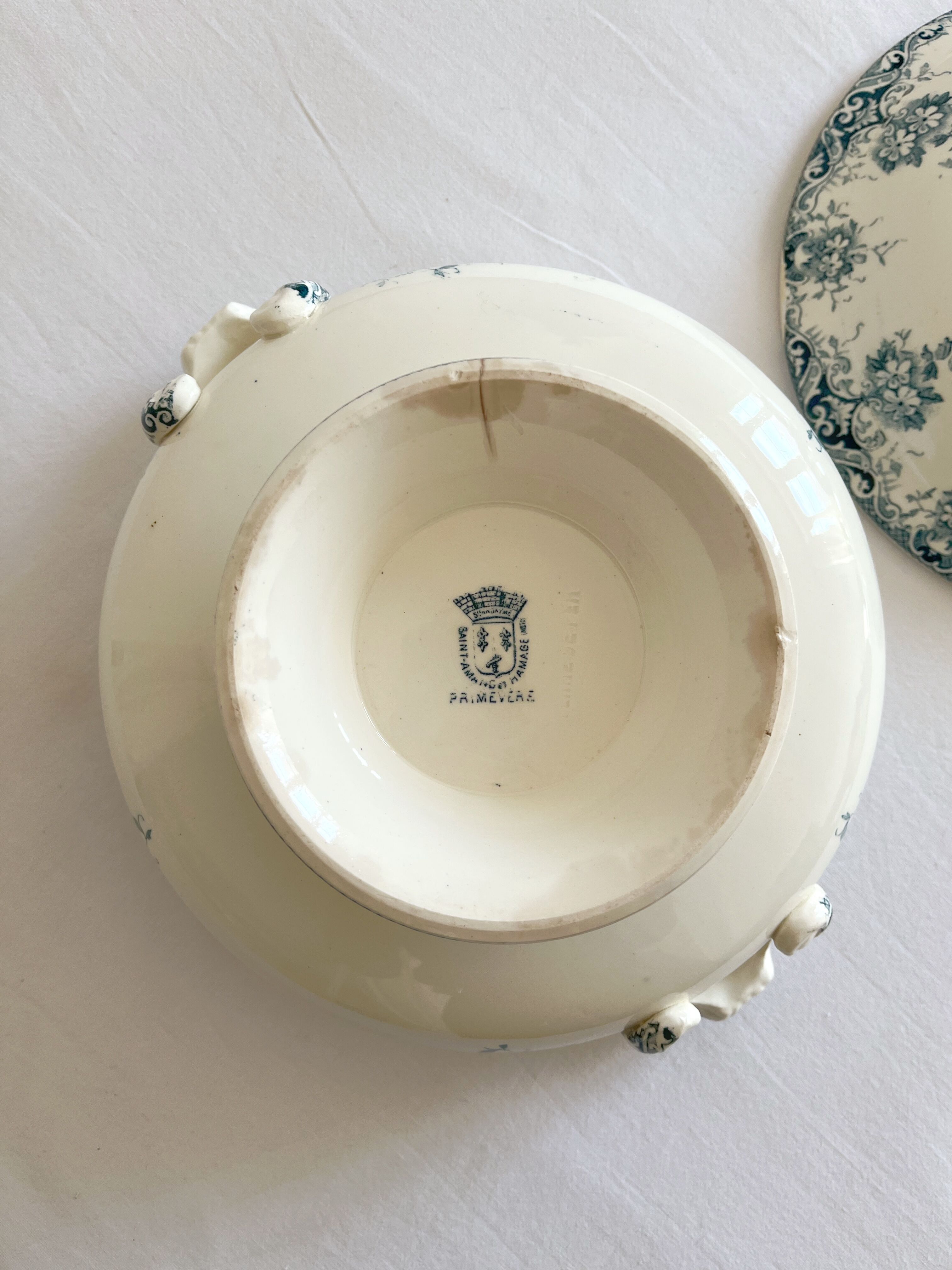 Iron earth tureen Primrose, Saint Amand and Hamage