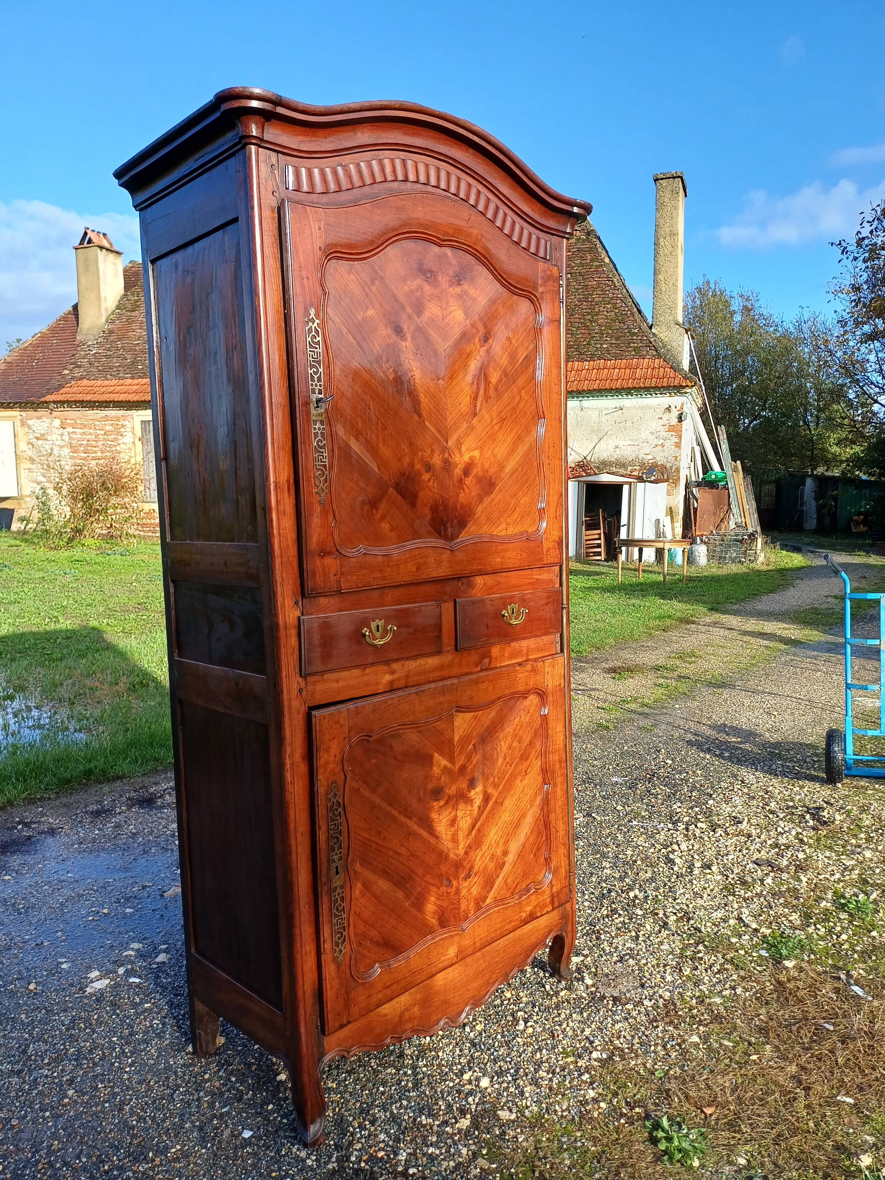 19th century walnut wardrobe with 2 doors and 2 drawers