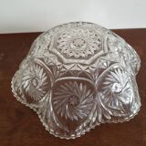 Flat bowl in chiseled glass