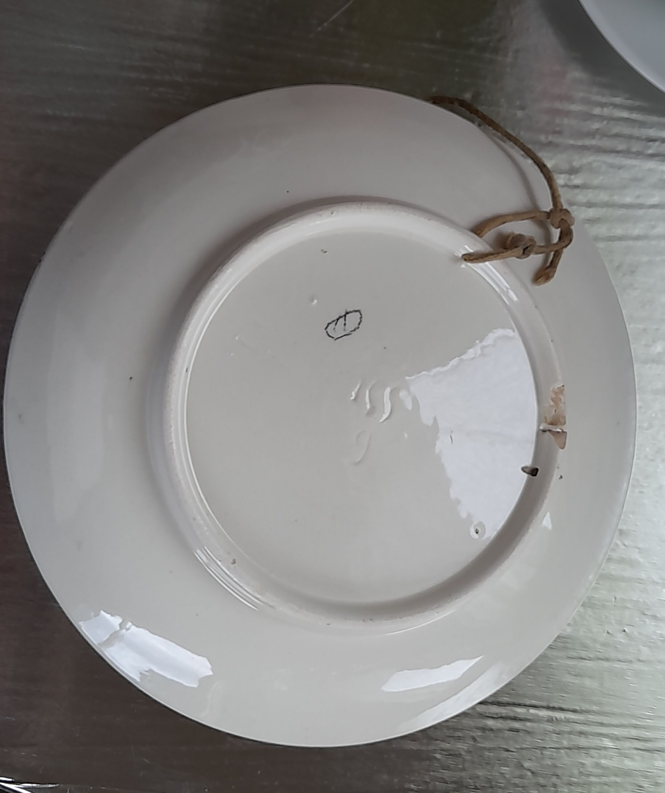 Plate slurry decoration of pears