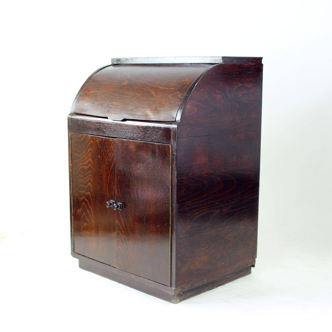 Enfilade des années 1950 avec plateau coulissant en contreplaqué courbé, Tchécoslovaquie