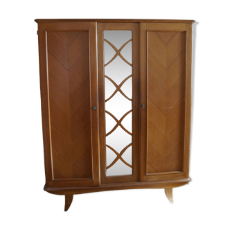 Armoire vintage