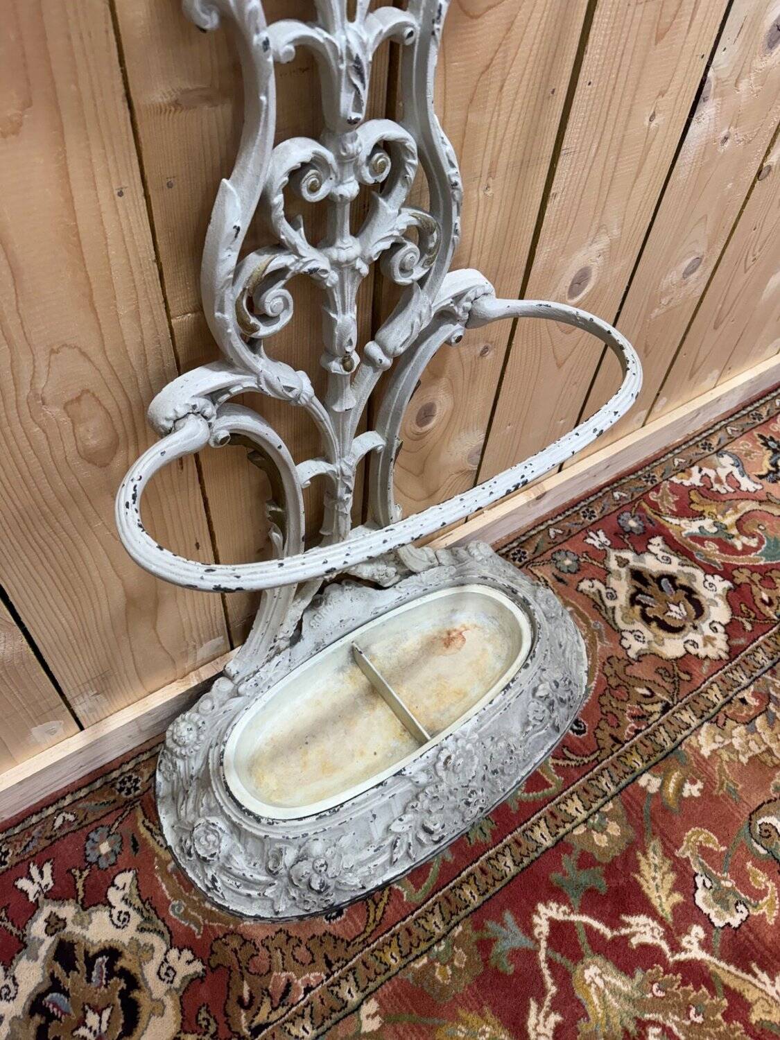 Vestiaire porte-manteau en fonte moulée époque Art Nouveau