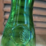 Carafe bouteille flacon en verre vert grappe raisins