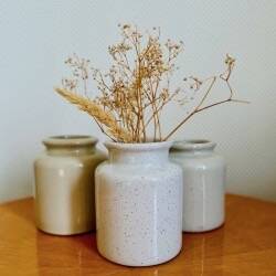 Pot en grès blanc moucheté vintage