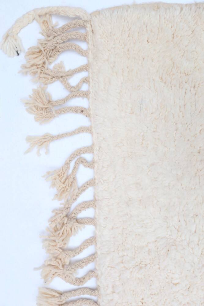Traditional handmade benni ouarin rug size 150 x 250 cm