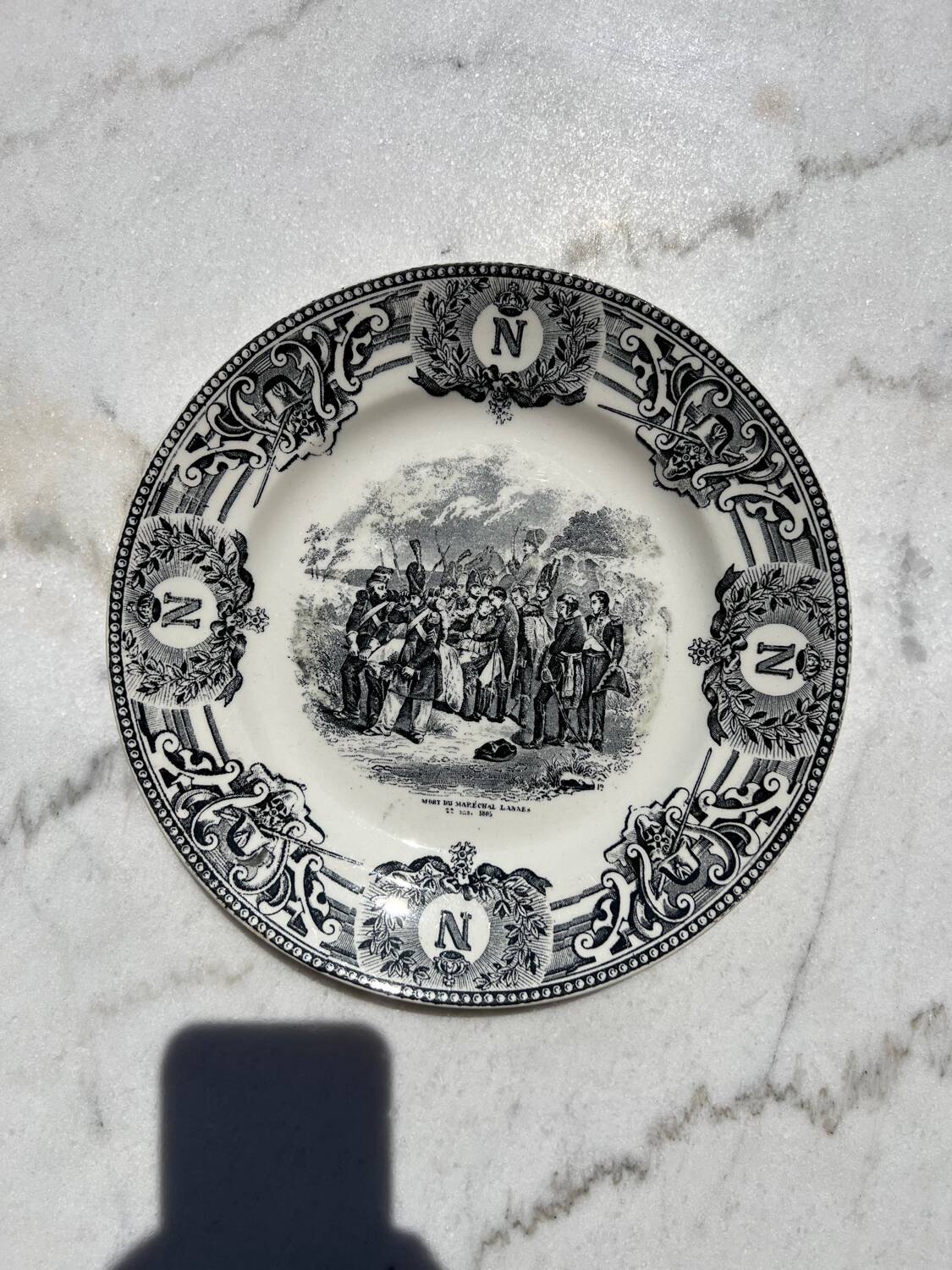 Vintage flat speaking plate in Boch Frères La Louvière porcelain