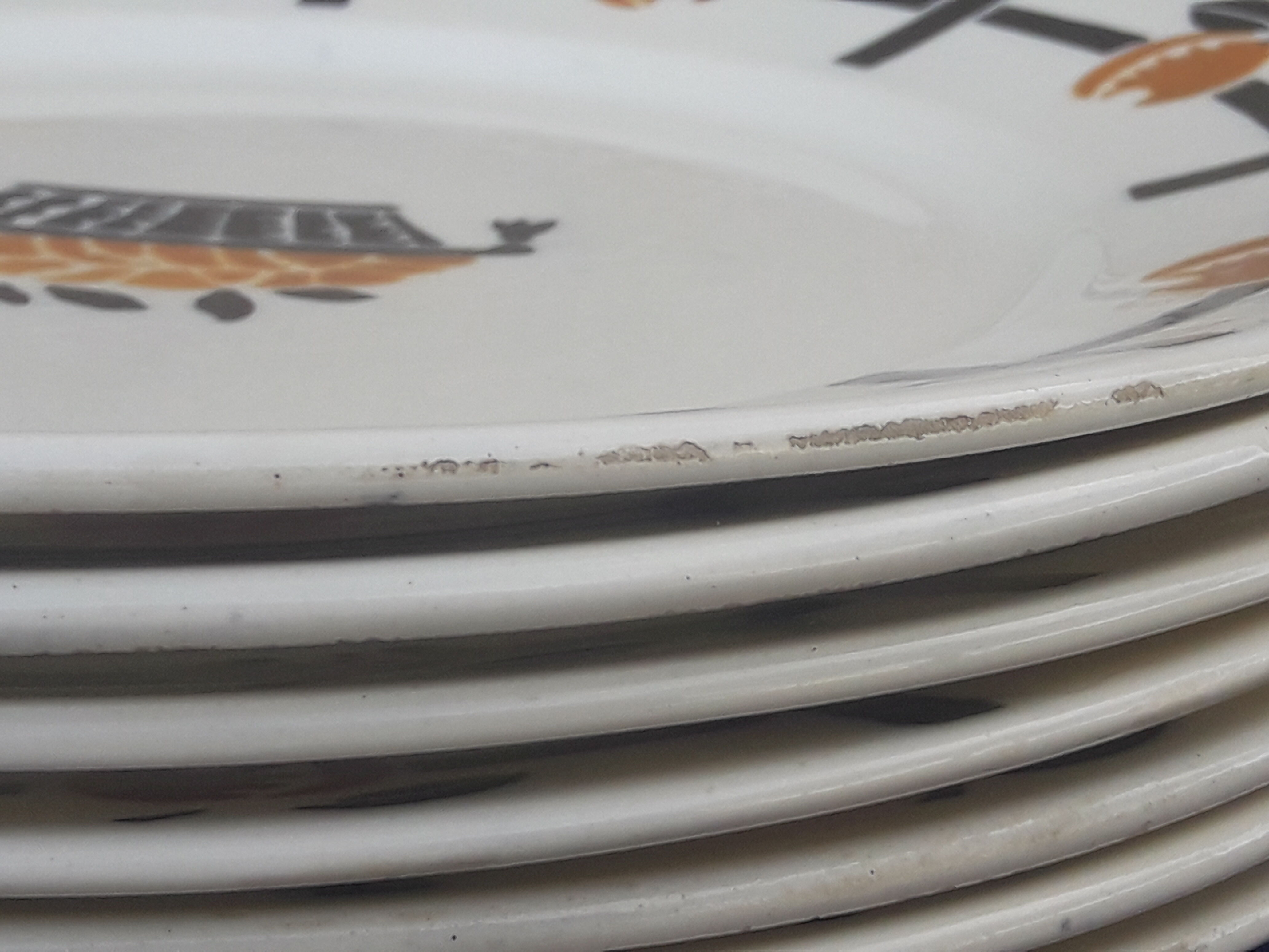 7 flat plates made of Earthenware from Badonviller DOC diam basket pattern 24 cm