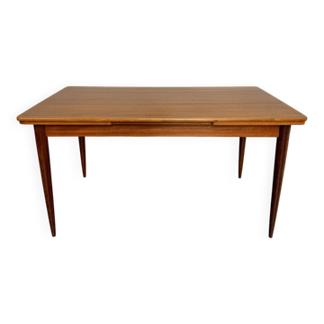 Extendable dining table in teak, Scandinavian design from the 1960s.