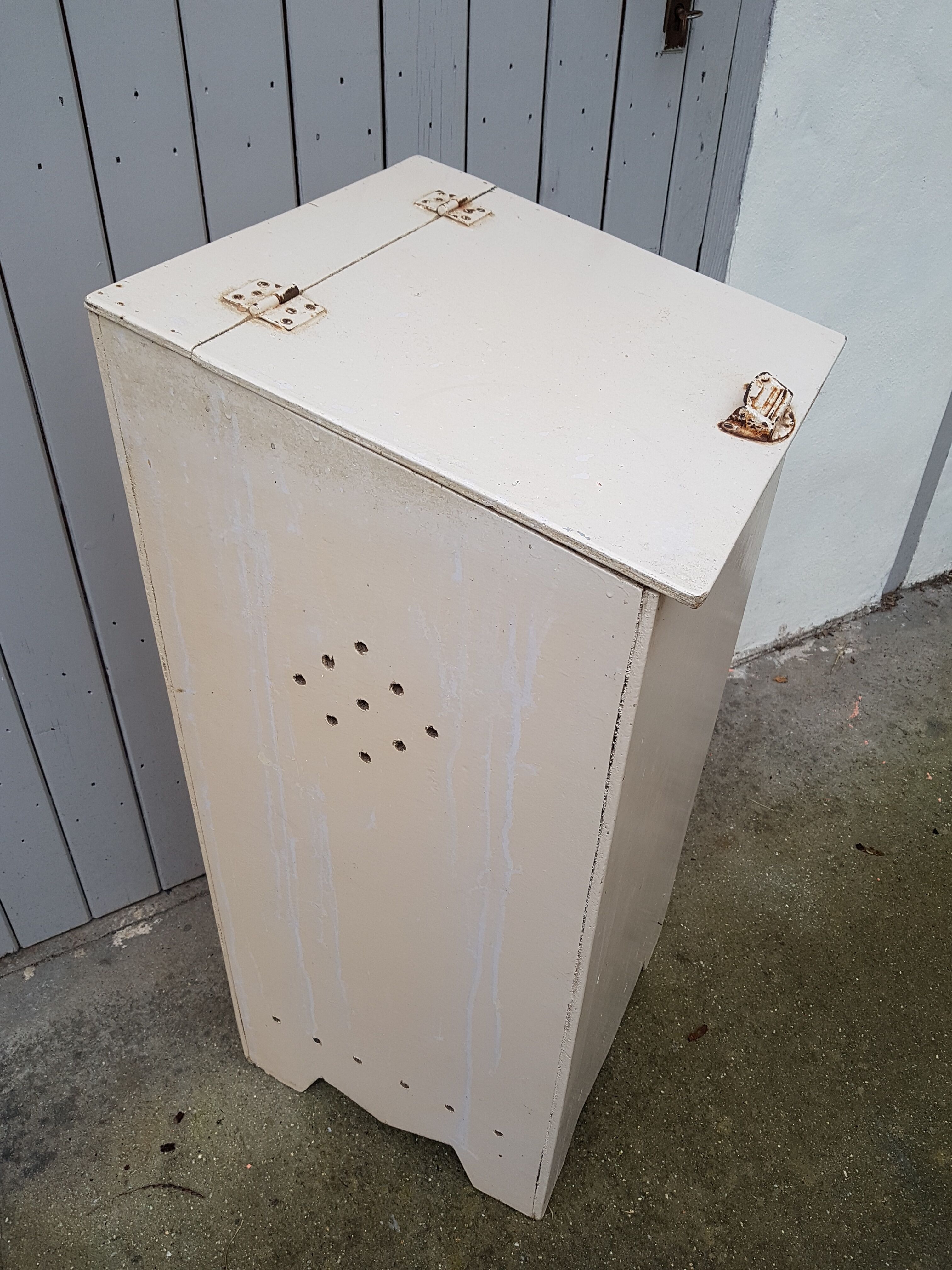 Old white patinated bakery labaznik