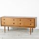Buffet/commode vintage en teck du milieu du siècle par Wrighton. Style moderne/danois.