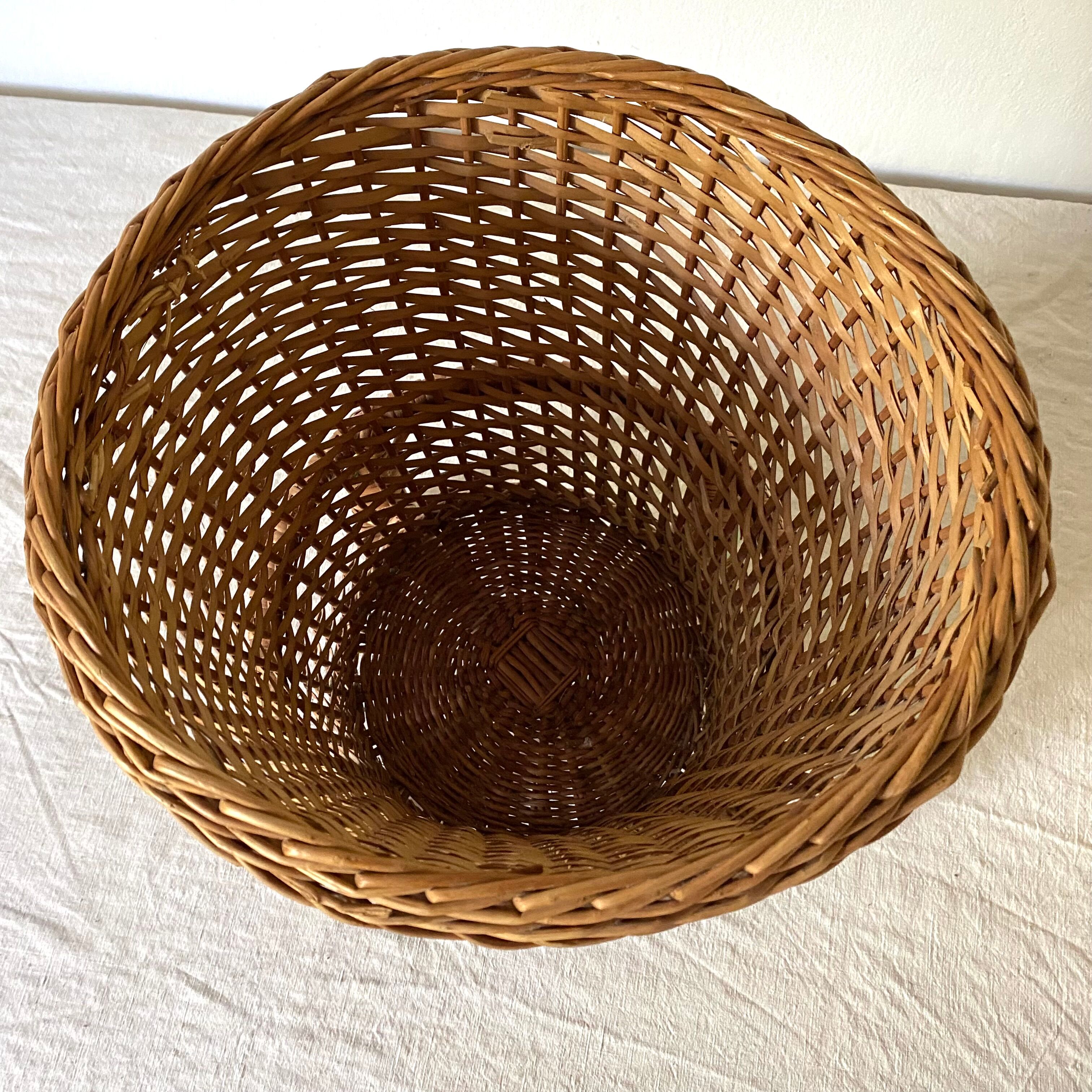 Plant holder, rattan pot cover