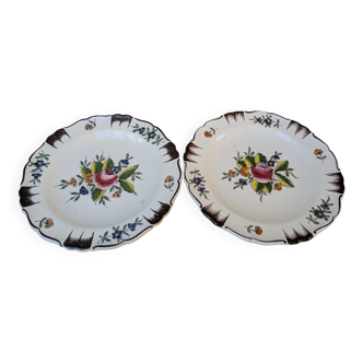 Ensemble de 2 anciennes assiettes motif floral peintes à la main