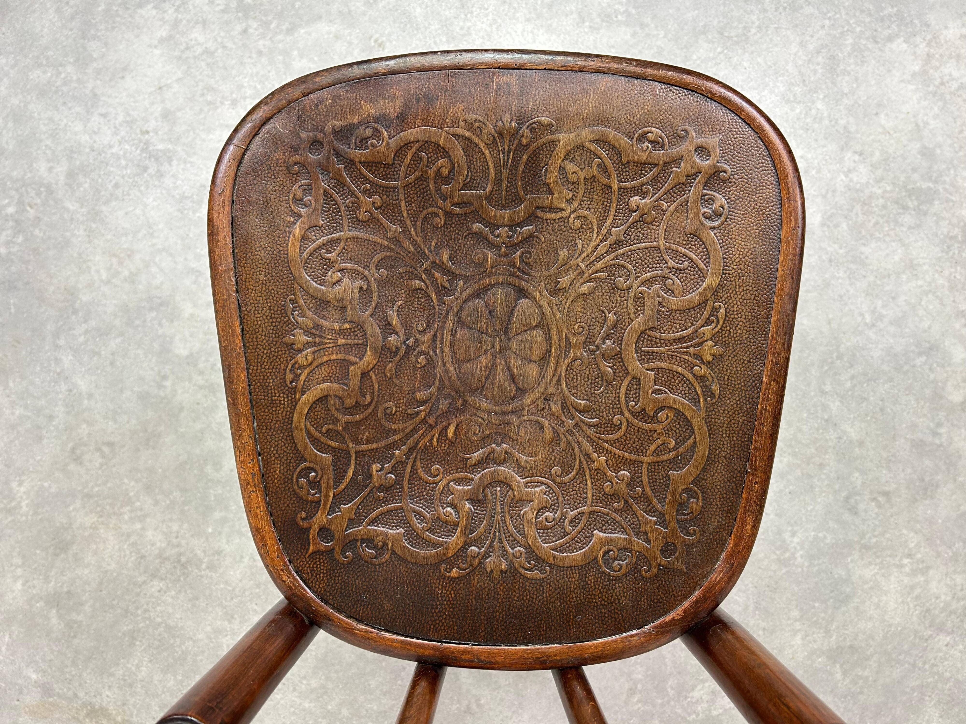 Bentwood dining chairs by Thonet Austria