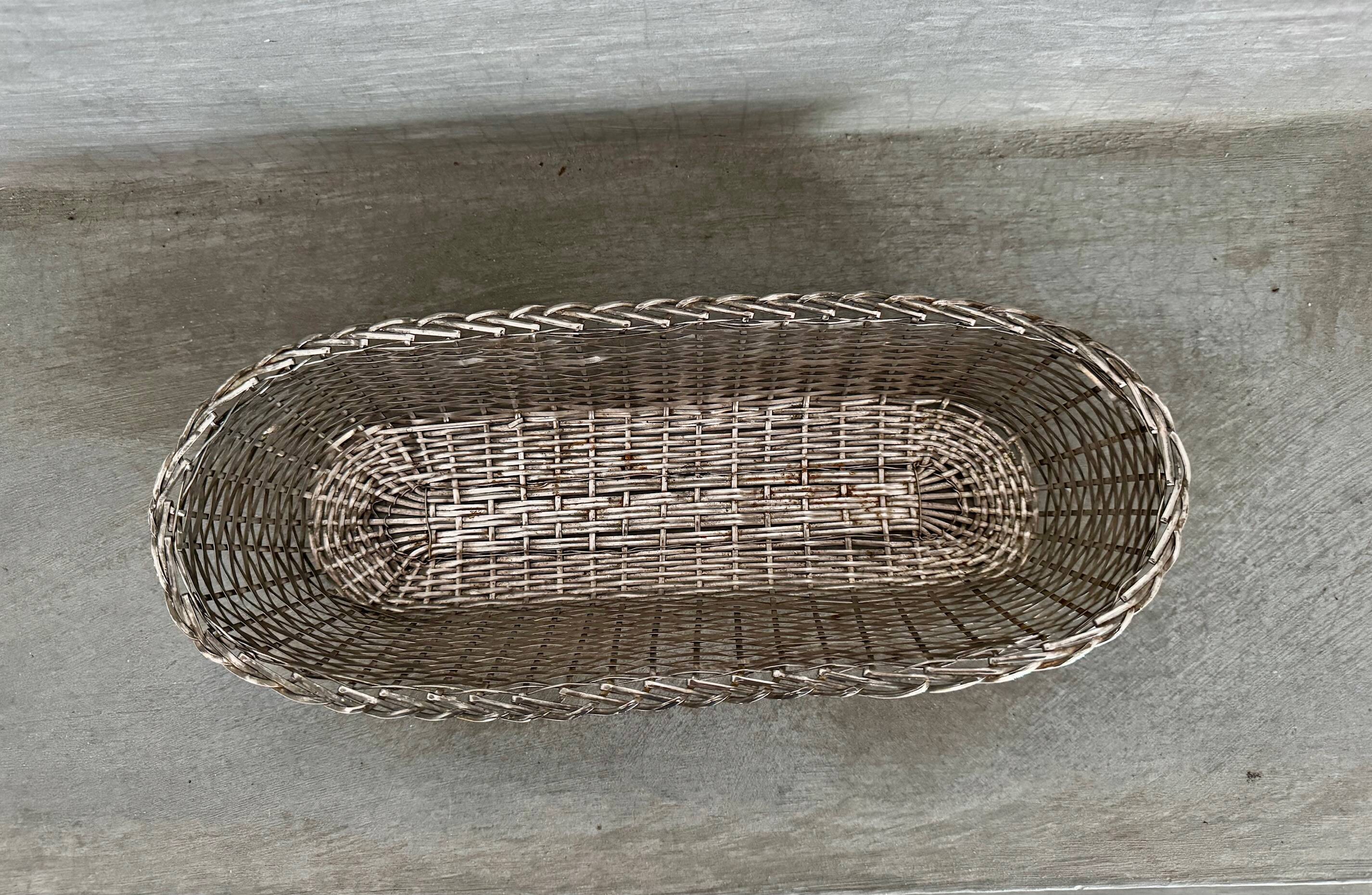 Silver-plated metal bread basket