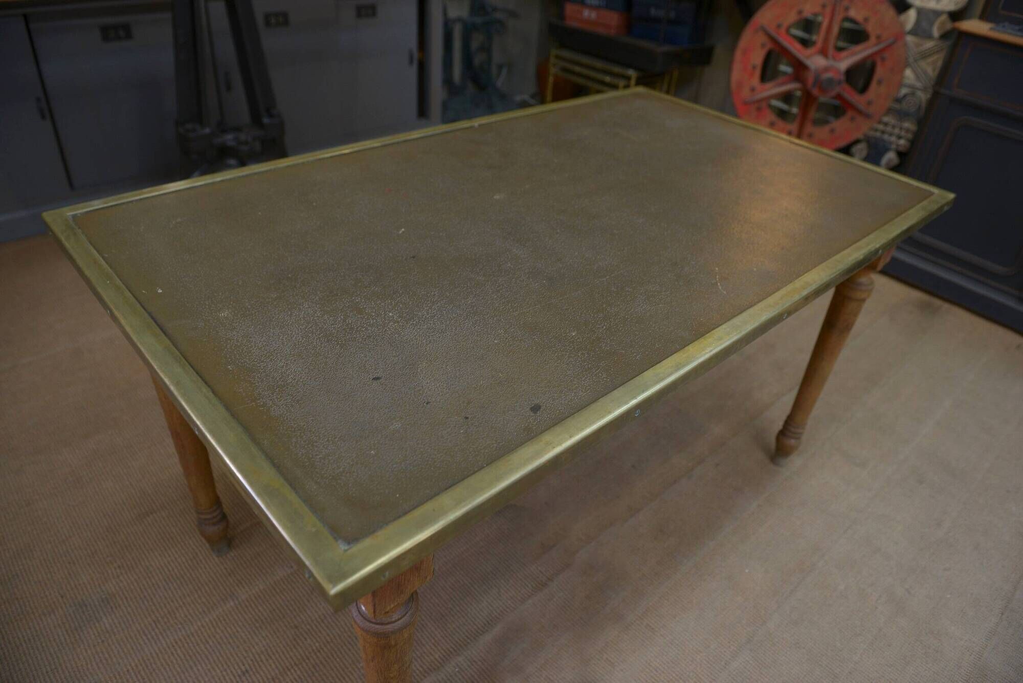 Oak and brass dining table Banque de France 1900