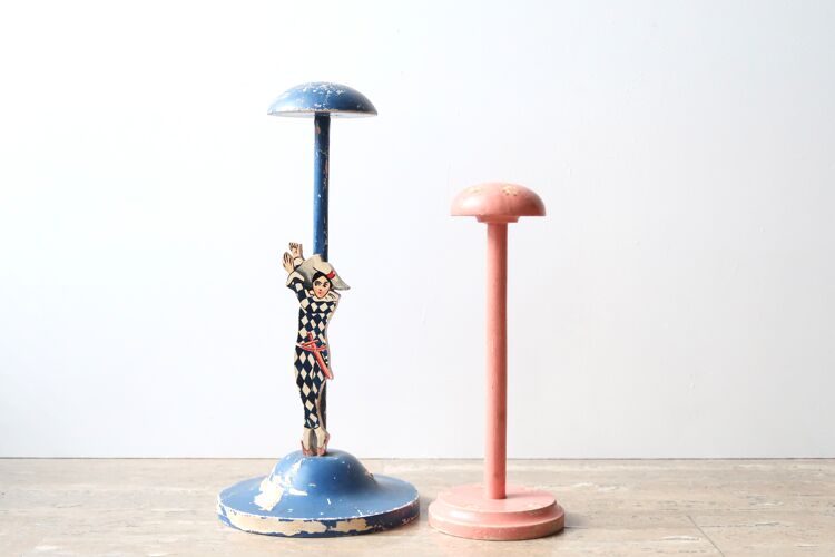 Wooden hat holder decorated with a harlequin, 30s