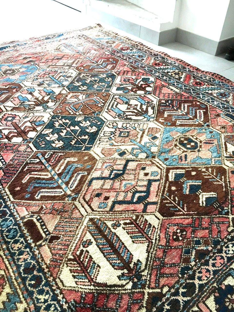 Handmade Iranian wool rug - 157x214cm
