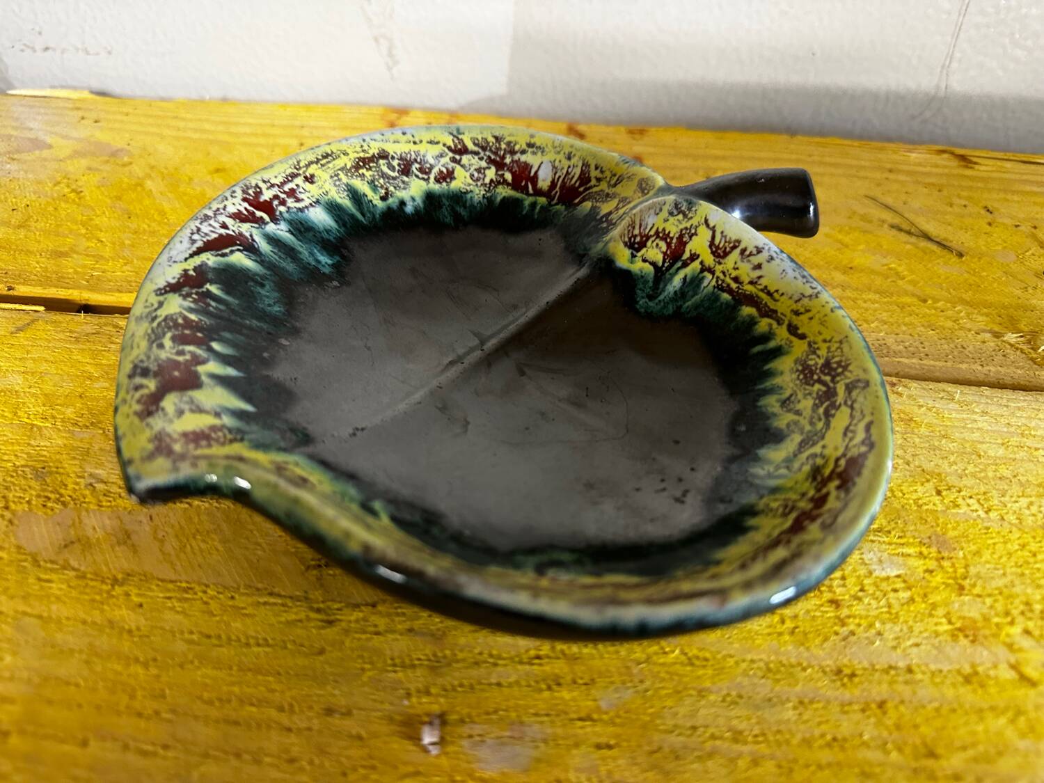 Vintage Ceramic Apple-Shaped Bowl/Trinket Dish