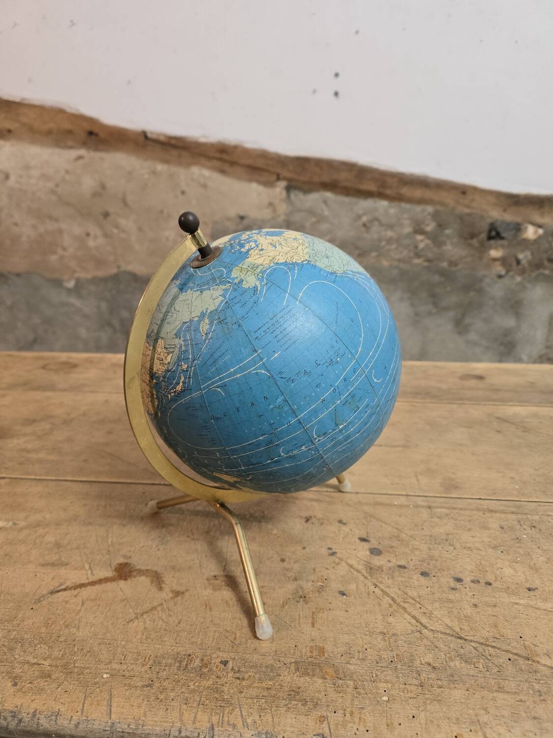 Tripod world map globe