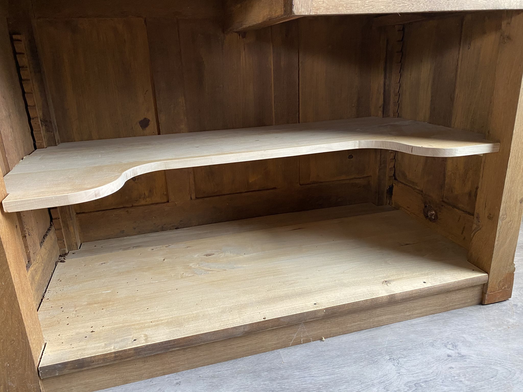 Oak counter