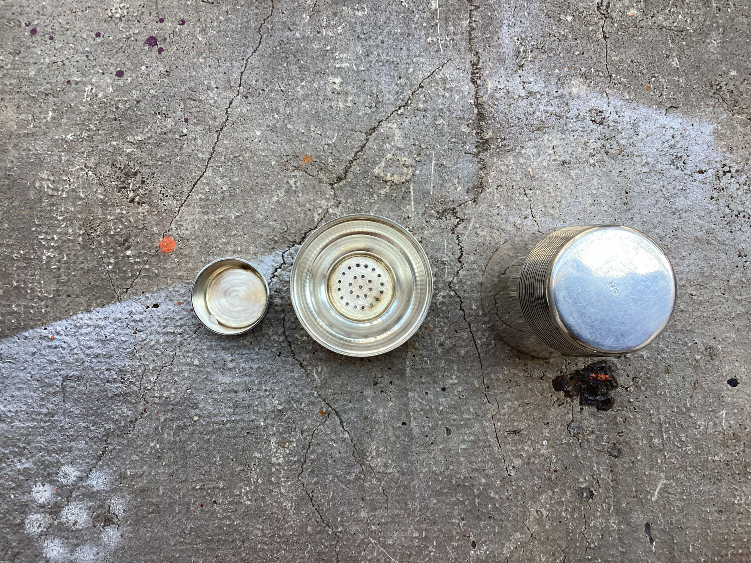 Antique shaker in silver metal hallmarked Art Deco style